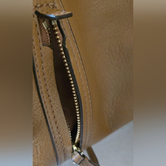 💫 Tory Burch: Brody Satchel - Picture 9 of 14